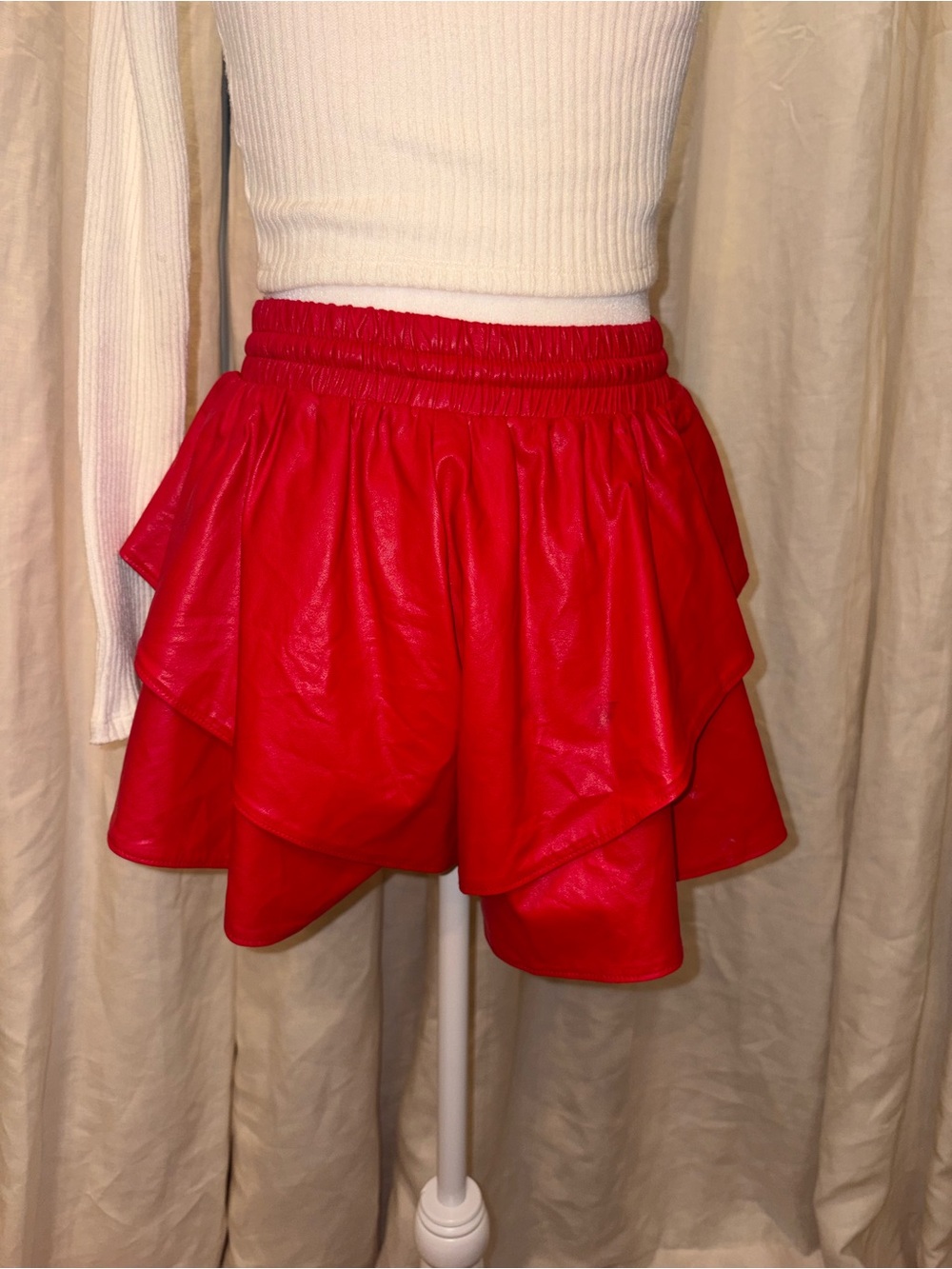 Lavish Red Ruffle-Layered Skort with Drawstring Waist - Picture 3 of 5